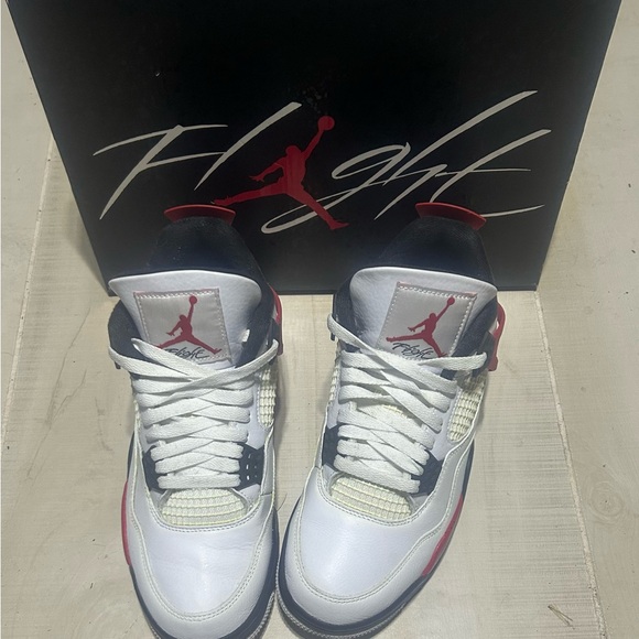 Air Jordan Retro 4 Fire Red Size 8 2020 OG Retro